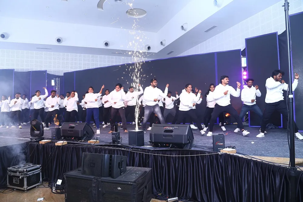 Gruop dance by nardil family