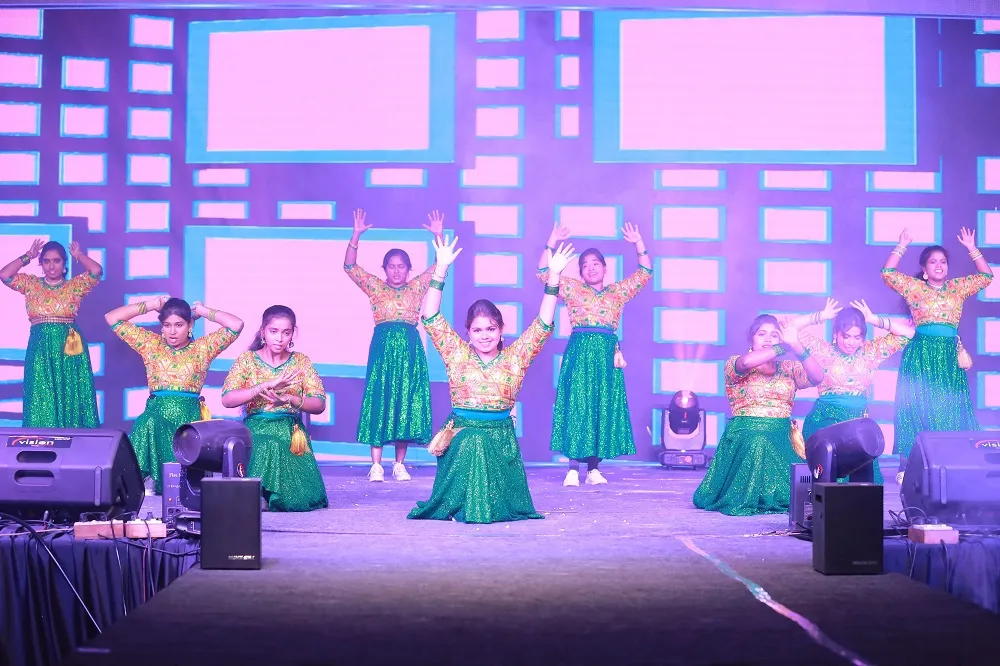 Trichy Girls Team dance